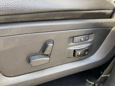 Used 2015 RAM 1500 Laramie w/ Convenience Group AWD/4WD image 12