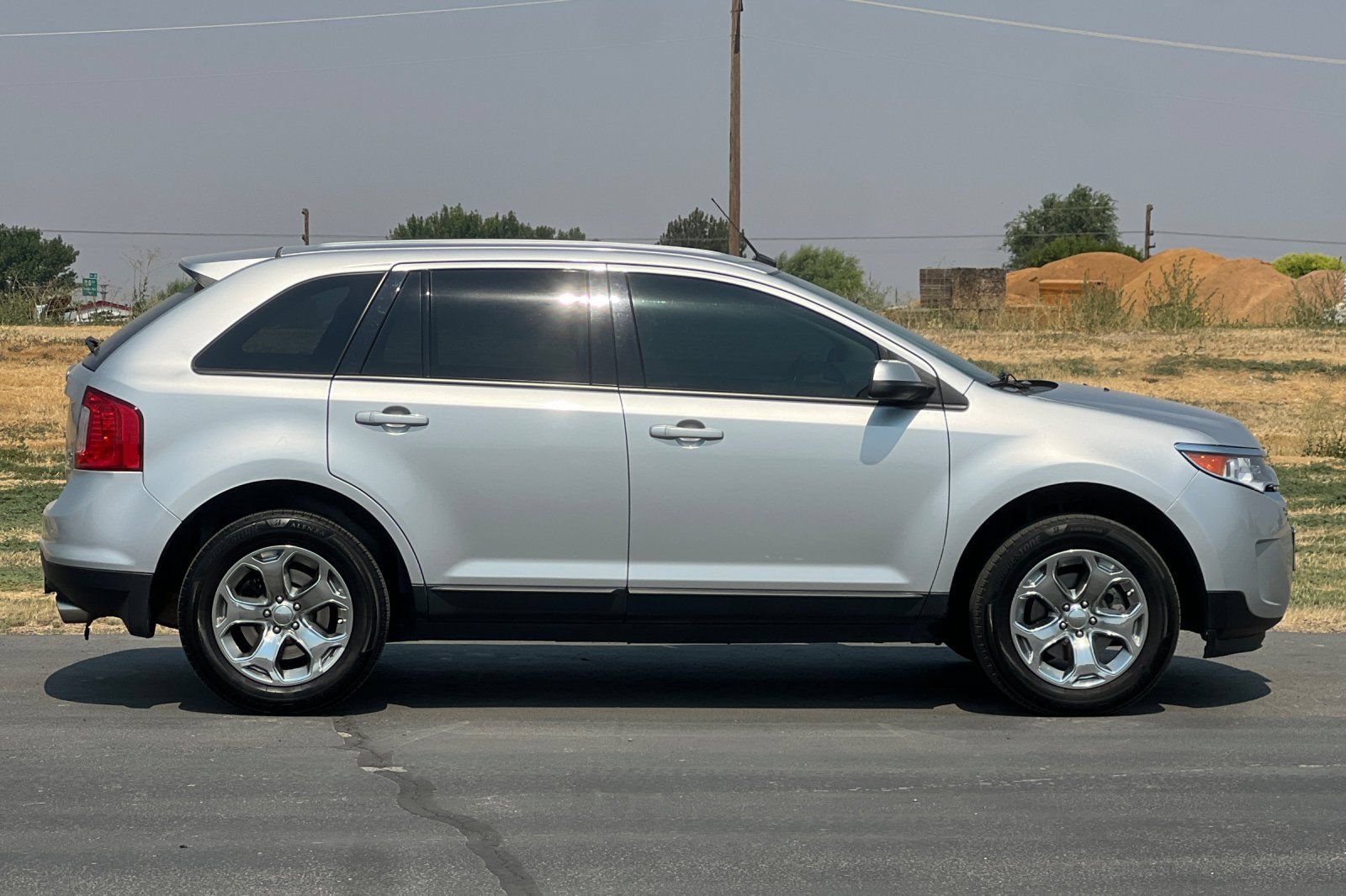 Used 2014 Ford Edge SEL w/ Equipment Group 205A AWD/4WD image 3