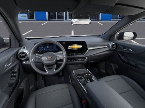 New 2026 Chevrolet Equinox LT w/ Convenience Package II FWD image 15