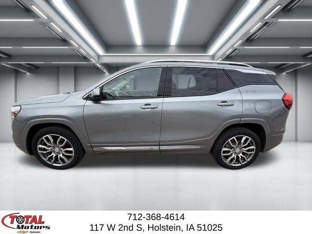Certified 2024 GMC Terrain Denali w/ Denali Premium Package AWD/4WD image 5