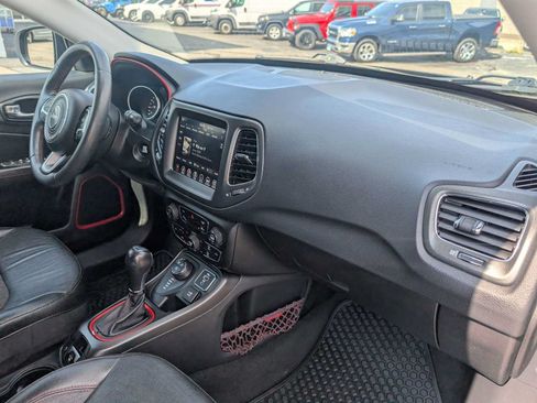 Used 2021 Jeep Compass Trailhawk AWD/4WD image 28