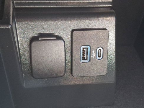 Certified 2023 Ford Explorer King Ranch AWD/4WD image 28