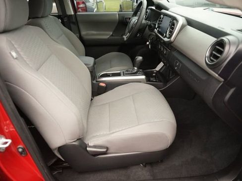 Used 2021 Toyota Tacoma SR5 RWD image 18