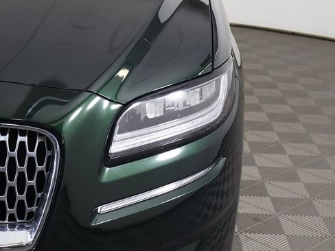 Used 2021 Lincoln Nautilus Reserve image 17