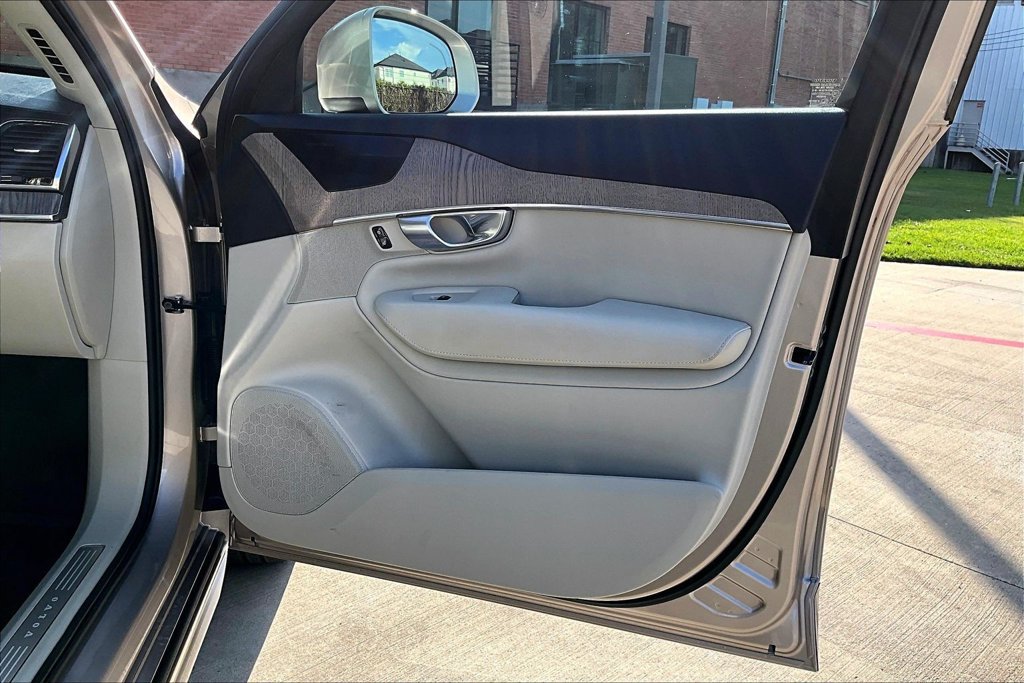 Certified 2023 Volvo XC90 B6 Plus w/ Protection Package Premier AWD/4WD image 25