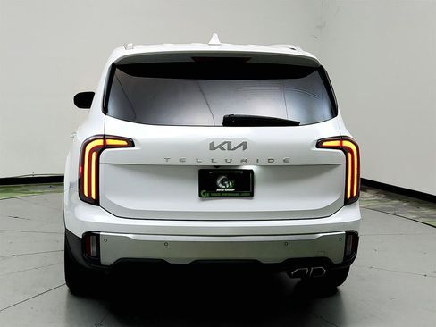Used 2024 Kia Telluride SX FWD image 6