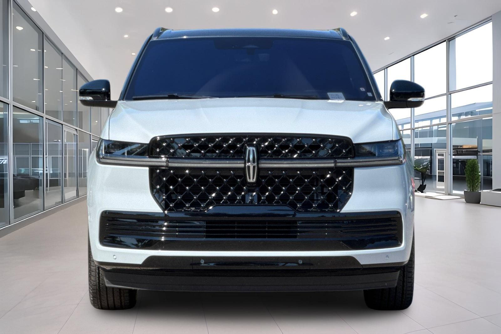 Used 2025 Lincoln Navigator Black Label AWD/4WD image 9