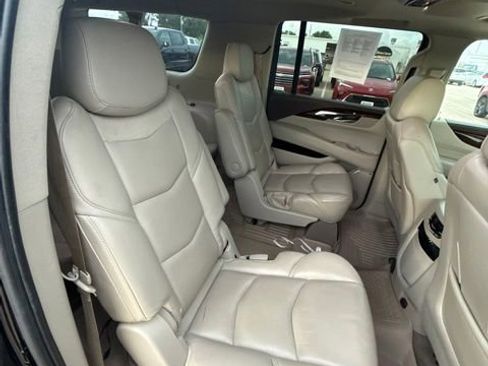 Used 2016 Cadillac Escalade ESV Premium AWD/4WD image 27