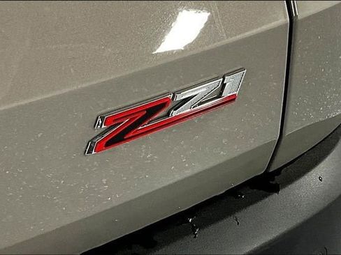 New 2026 Chevrolet Traverse Z71 w/ Enhanced Driving Package AWD/4WD image 9