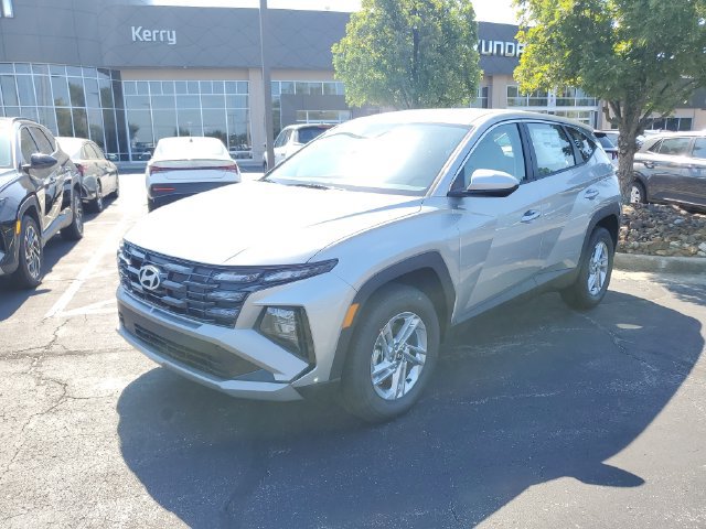 New 2026 Hyundai Tucson SE AWD/4WD image 2