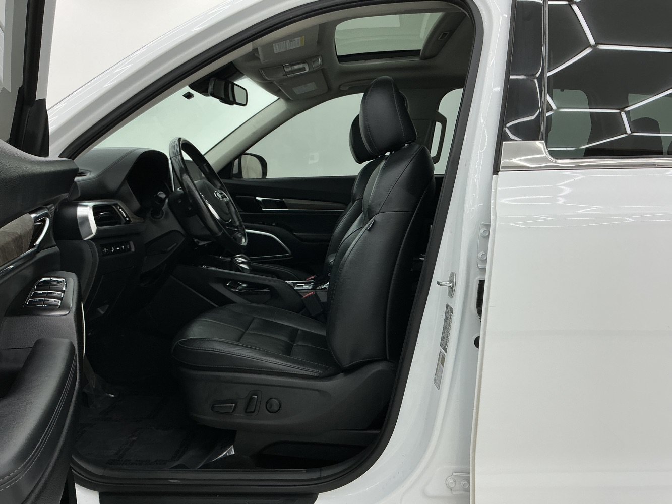 Used 2020 Kia Telluride EX AWD/4WD image 14