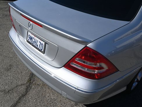 Used 2007 Mercedes-Benz C 230 Sedan image 40