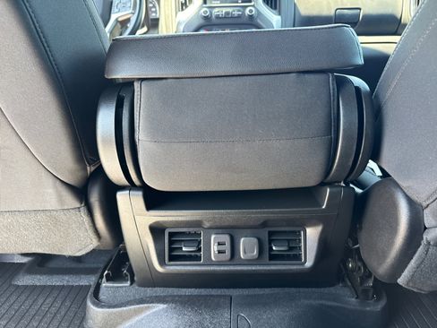 Used 2023 Chevrolet Silverado 2500 LT w/ Convenience Package AWD/4WD image 7
