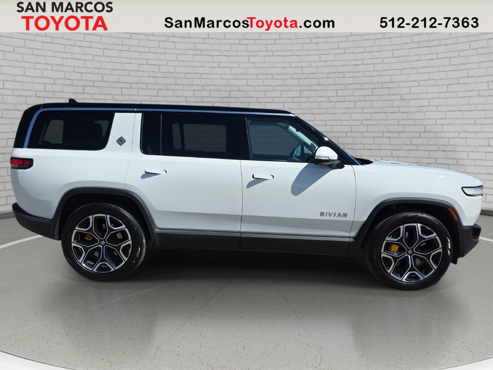 Used 2024 Rivian R1S Adventure Quad AWD/4WD image 5