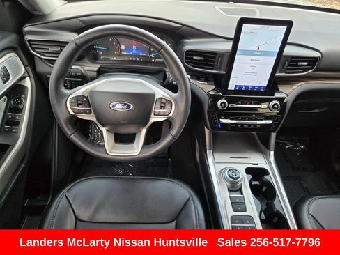 Used 2024 Ford Explorer Limited w/ Limited Technology Package RWD image 16