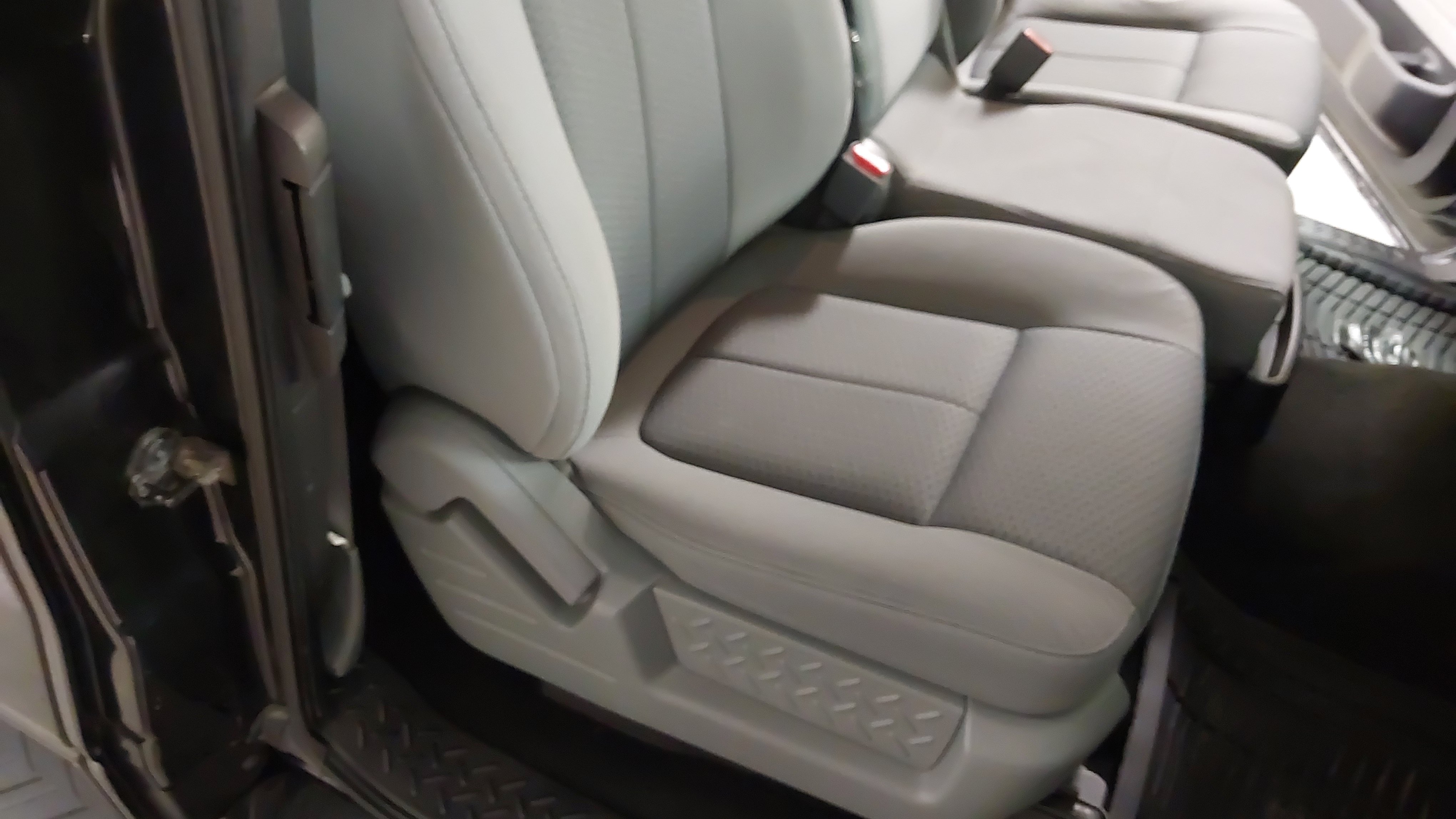 Used 2013 Ford F150 STX w/ Mid Equipment Group AWD/4WD image 26