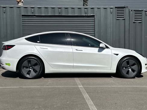 Used 2022 Tesla Model 3 image 9