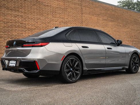 Used 2023 BMW i7 xDrive60 AWD/4WD image 6