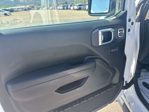 Used 2023 Jeep Wrangler Unlimited Rubicon w/ Xtreme 35 Tire Package AWD/4WD image 15