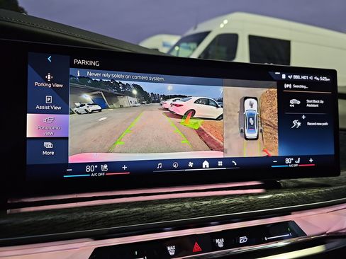 Certified 2023 BMW 760i xDrive w/ Executive Package image 25