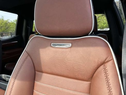 New 2026 GMC Sierra 1500 Denali Ultimate w/ LPO, Black Badging Package AWD/4WD image 11