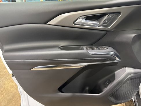 New 2026 Chevrolet Traverse LT w/ Midnight/Sport Edition image 18