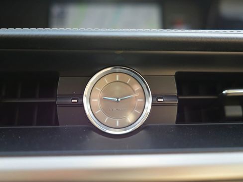 Used 2014 Lexus ES 350 w/ Luxury Package image 24