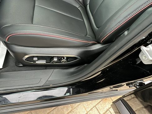 Used 2024 Jeep Wagoneer Launch Edition image 17