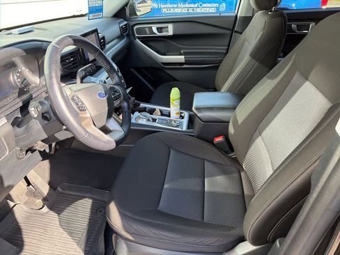 Used 2022 Ford Explorer XLT image 29