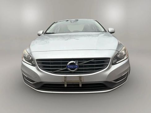 Used 2015 Volvo S60 T5 Premier image 2