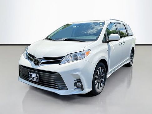 Used 2018 Toyota Sienna XLE Premium AWD/4WD image 3