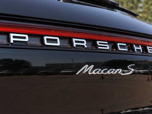 Used 2025 Porsche Macan S AWD/4WD image 49