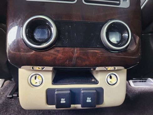 Used 2020 Land Rover Range Rover HSE image 31