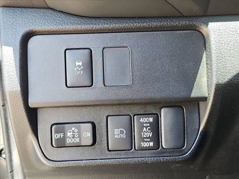 Certified 2023 Toyota Tacoma TRD Off-Road AWD/4WD image 15