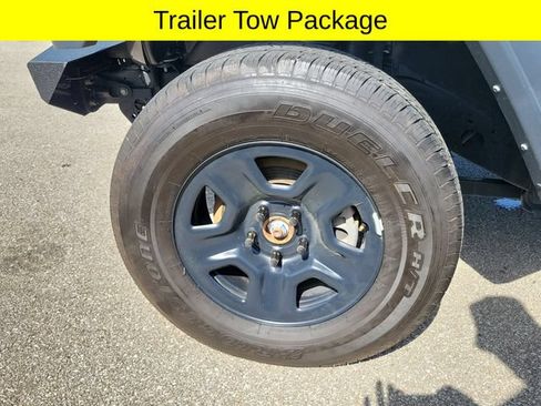 Used 2023 Jeep Gladiator Sport w/ Trailer Tow Package AWD/4WD image 7