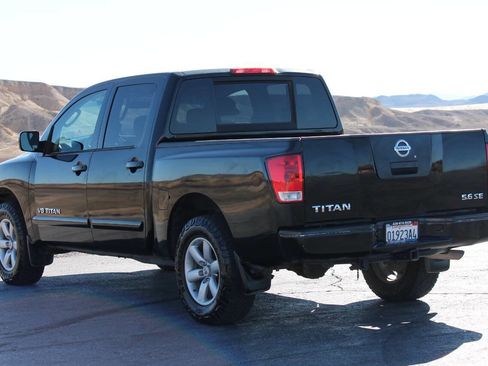 Used 2010 Nissan Titan SE RWD image 6