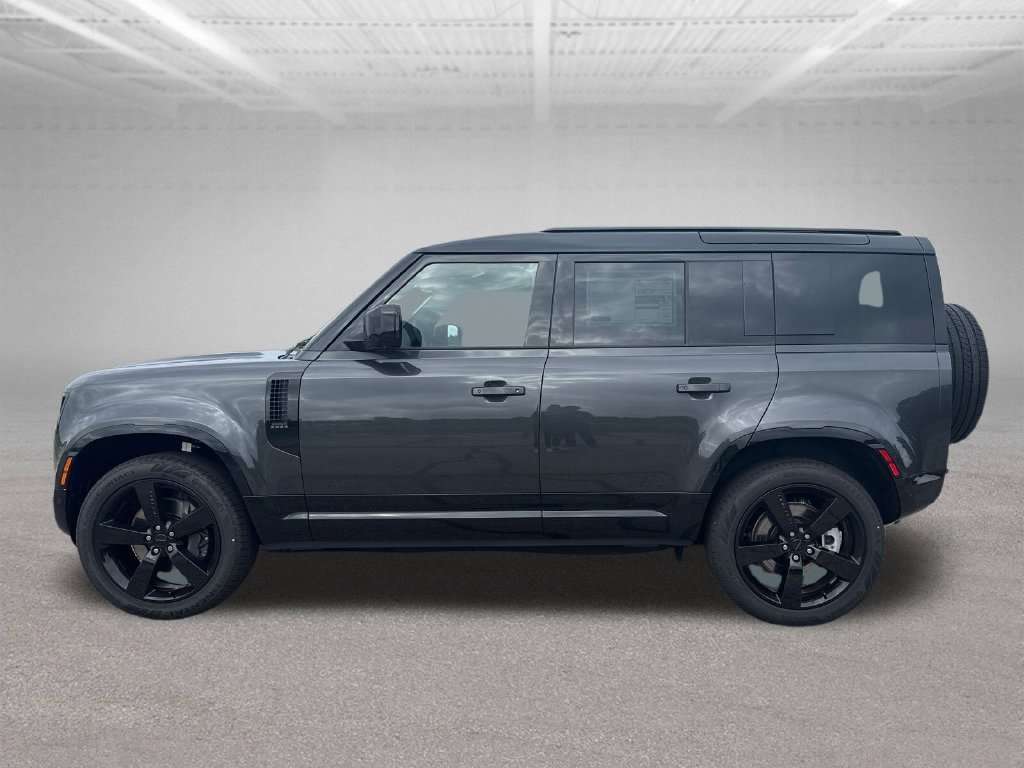 New 2026 Land Rover Defender 110 X-Dynamic SE AWD/4WD image 2