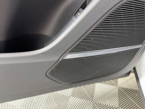 Used 2021 Audi Q8 Premium Plus w/ Premium Plus Package image 23