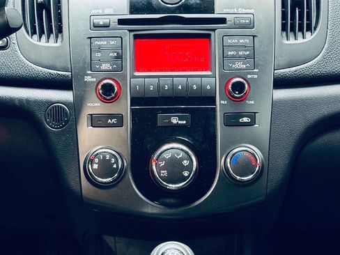 Used 2013 Kia Forte EX image 12