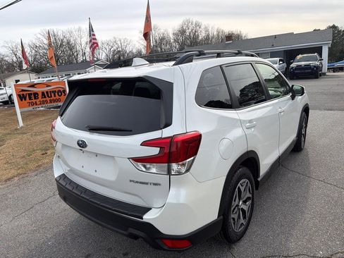 Used 2019 Subaru Forester Premium image 11