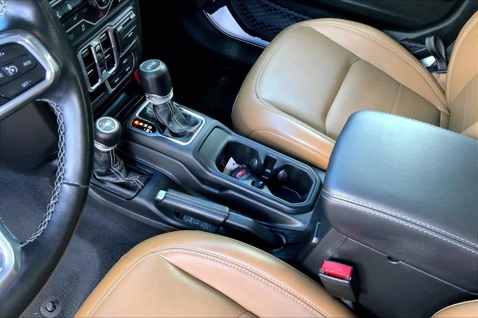Certified 2023 Jeep Wrangler Unlimited Sahara w/ Cold Weather Group AWD/4WD image 17