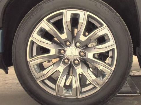 Used 2024 GMC Sierra 1500 Denali image 5