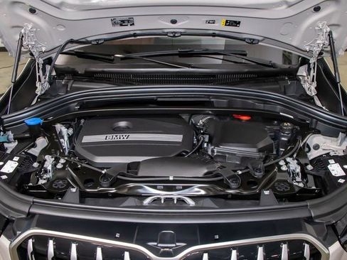 Used 2026 BMW X1 xDrive28i w/ Technology Package image 5