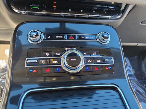 Certified 2022 Lincoln Nautilus Reserve image 20