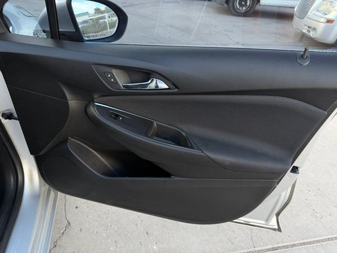 Used 2019 Chevrolet Cruze LT w/ Convenience Package FWD image 16
