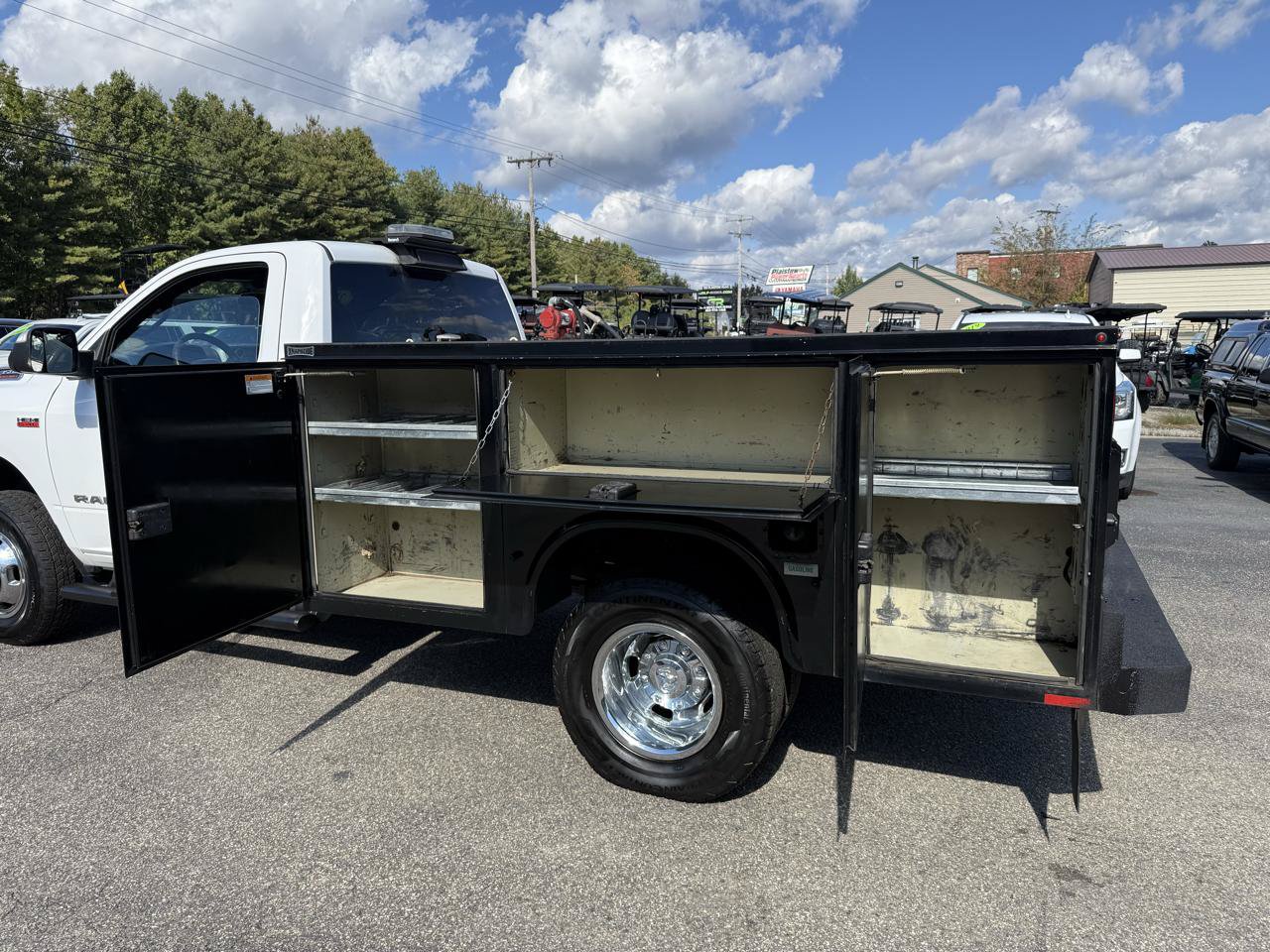 Used 2021 RAM 3500 Tradesman w/ Chrome Appearance Group AWD/4WD image 18