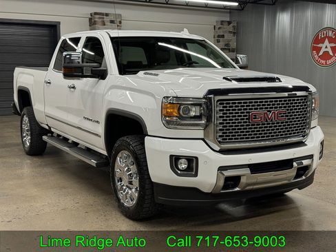 Used 2017 GMC Sierra 2500 Denali w/ Duramax Plus Package AWD/4WD image 1