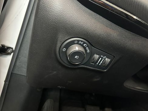 Used 2022 Jeep Compass Altitude w/ Convenience Group image 30