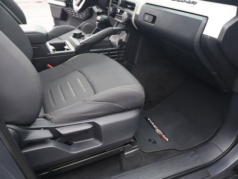 Used 2024 Toyota Tacoma TRD Off-Road image 30