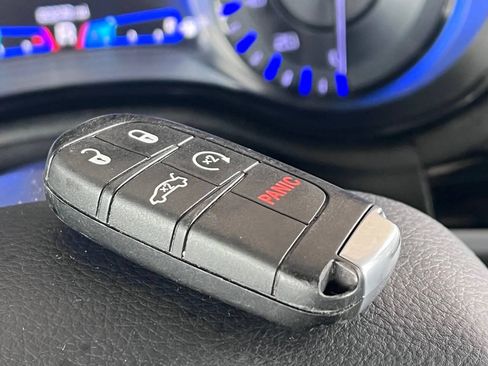 Used 2018 Chrysler 300 S AWD/4WD image 36